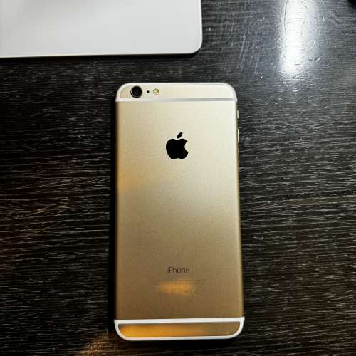 95%新Apple iPhone 6 Plus 64gb經典金色地鐵站交收