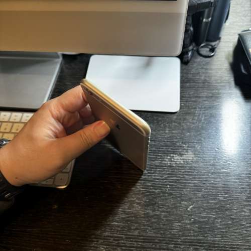 95%新Apple iPhone 6 Plus 64gb經典金色地鐵站交收