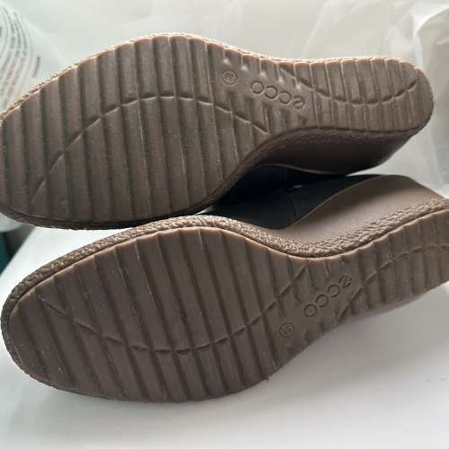 全新 Ecco Camilla low cut zip 黑皮短靴