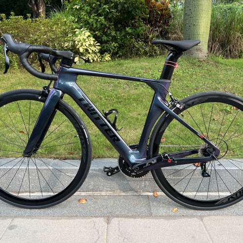 騅特 TWITTER R10 22速/24速 C剎 碳纖維公路車 $5400/$6000/$7600送水架前後蛙燈