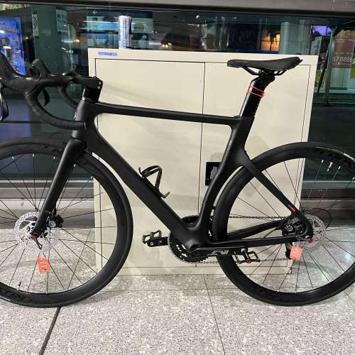 2023 新款 TWITTER T8 24速 碳把 全油剎 碟剎桶軸碳纖維公路車 $5380送水架前後蛙燈