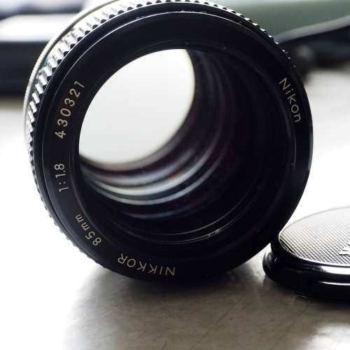 NIKON 85mm F1.8
