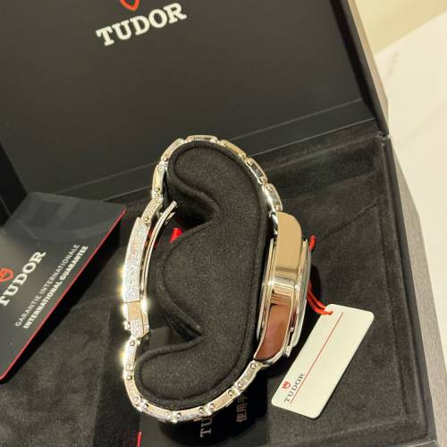 Tudor black bay pro 全新全套 24年1月卡 69折出售
