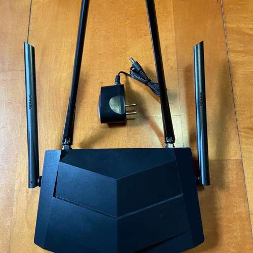 Tenda  AC10 wireless router--ac1200千兆囗ac11雙頻  $70