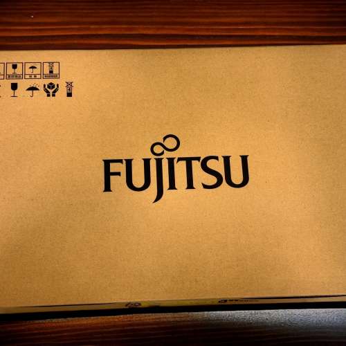 Fujitsu UH-X 13.3吋 (2022) (i7-1255U, 16GB+1TB SSD) 4ZR1J52227