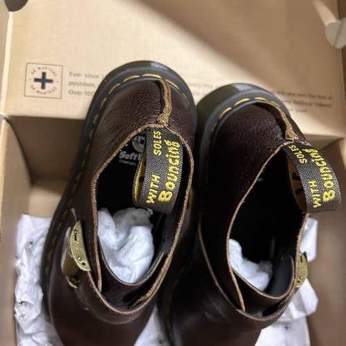 Dr. Martens Aukley Harvest in Brown 39