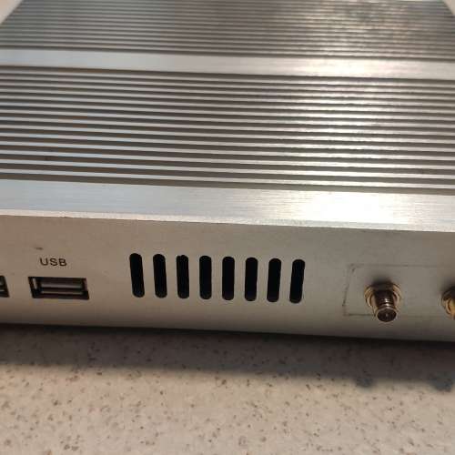 Intel Core i3 5005U無風扇迷你電腦 Fanless mini PC (Win/HTPC/Roon/CAS)