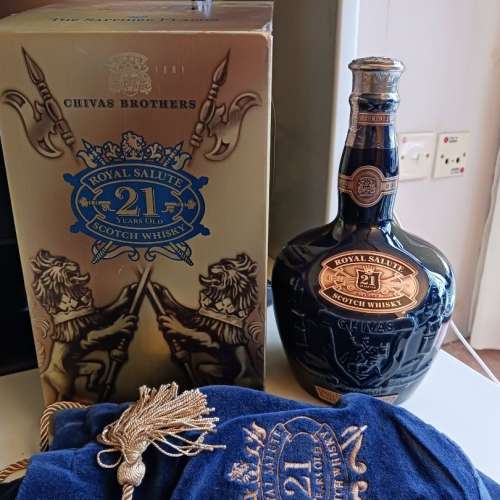Royal Salute 21 Years Old Scotch Whisky - The Sapphire Flagon 1000ml