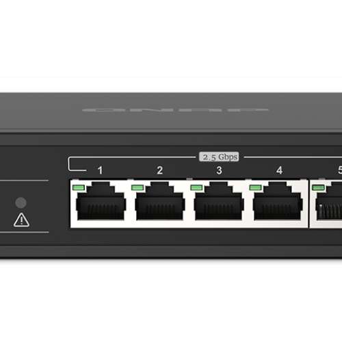 Qnap qsw-1105-5t switch