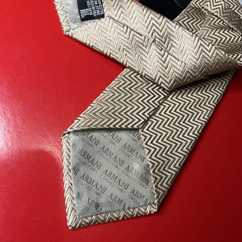 Armani  collezioni 領呔 made in Italy （全新）