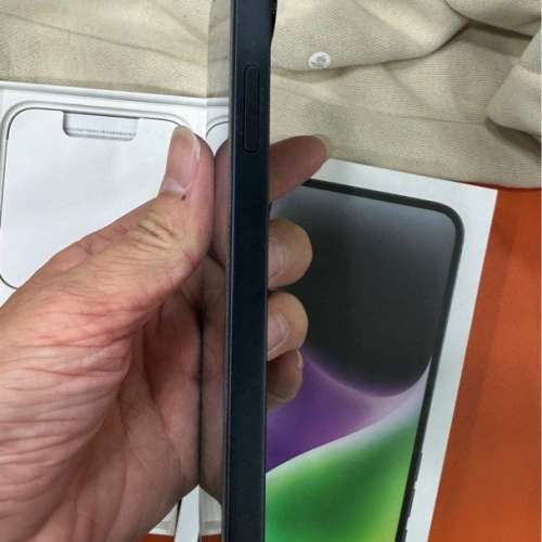 行貨 apple iPhone 14 Plus 256gb 黑色 全套 有單 2024年12月31日