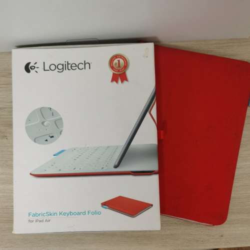 Logitech FabricSkin Keyboard Folio 羅技-適用於 Apple iPad Air 1st generation (...