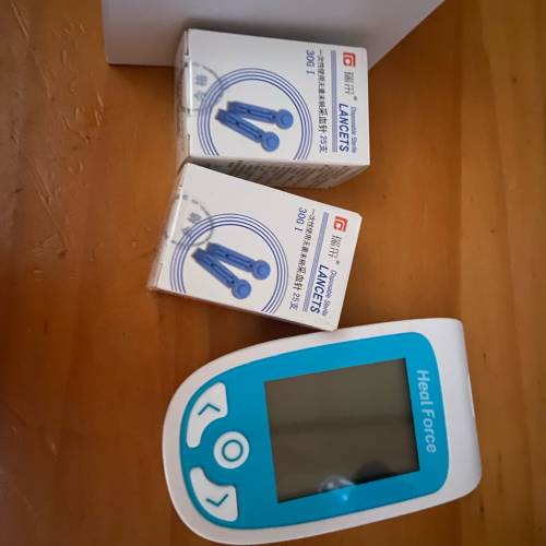 力康3合1血糖尿酸膽固醇分析儀GUC-1另加兩桶採血針