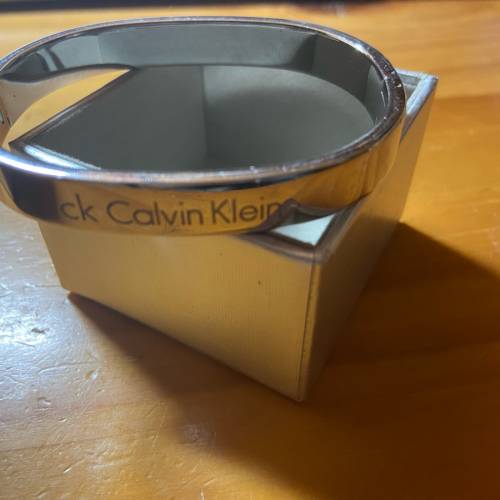 可議價，Calvin Klein 手鐲