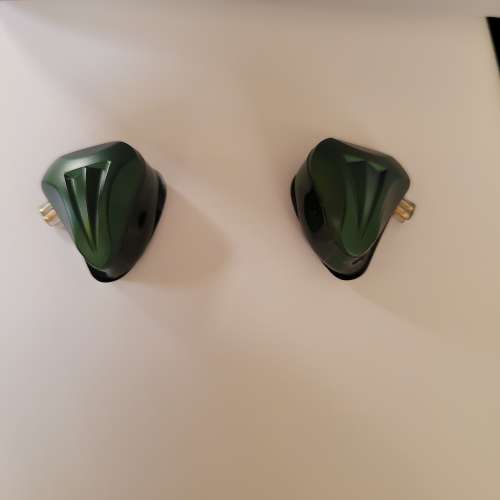 CVJ Freedom自由 1DD + 4 BA 入耳式耳機