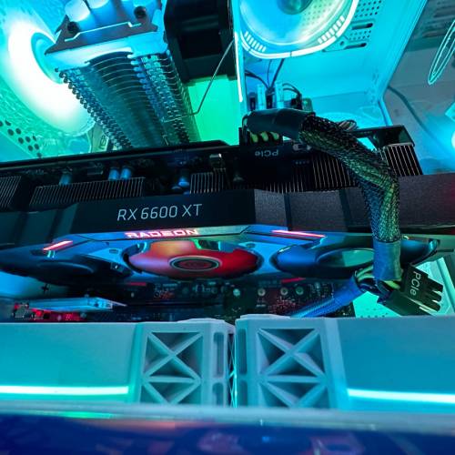 VASTARMOR Radeon™ RX 6600 XT 合金