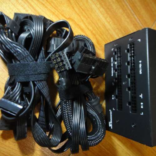 海韻電源 520W 80+。W.M12II EVO 520 SS-520GM2。青銅EVO版