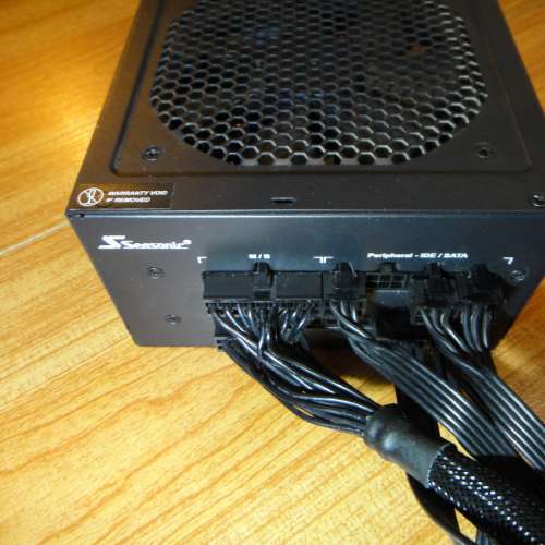 海韻電源 520W 80+。W.M12II EVO 520 SS-520GM2。青銅EVO版