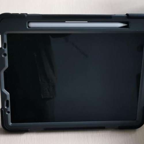 99.99% New iPad Pro 11吋 3代 M1 WIFI版 256GB 全套連全新火牛 電池效能100%有証明