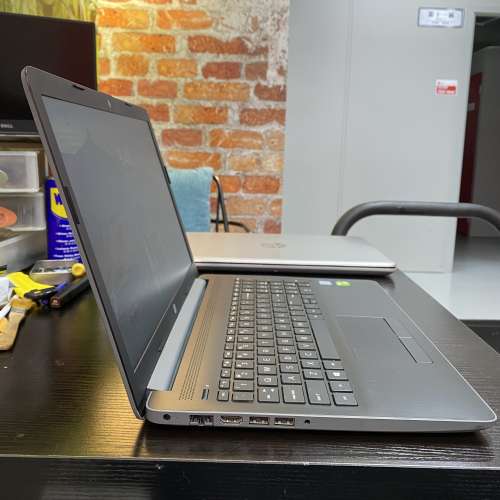 HP Notebook 15 (獨顯 / 8代4核 i5 / 15.6" 全高清 / Win 11 / 永久Office / SSD)