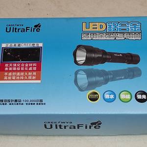 全新 LED 電筒