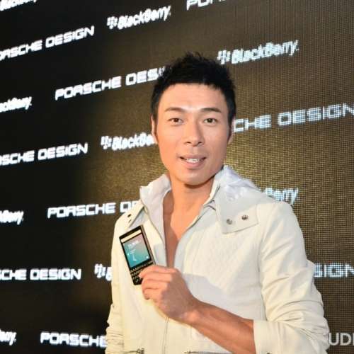 Blackberry P9983 Porsche Design 保時捷 全新  黑莓機 graphite / silver