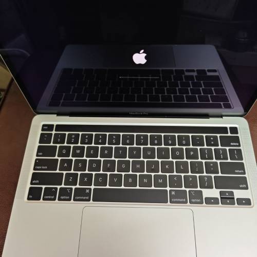 MacBook Pro2020年 13吋(i5-16+512GB)

90新行貨保到2024年8月