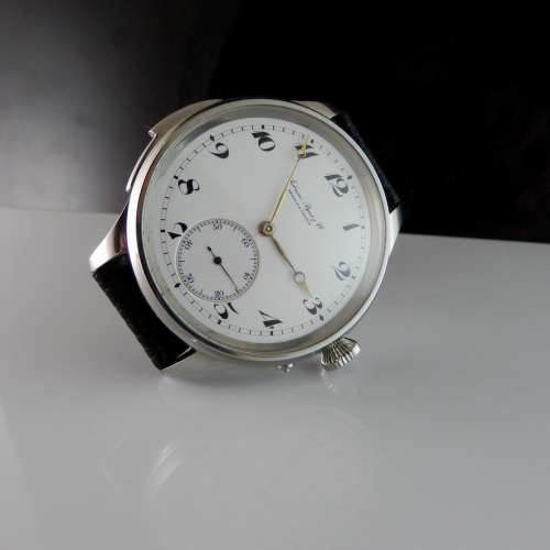 人手上鍊三問手錶