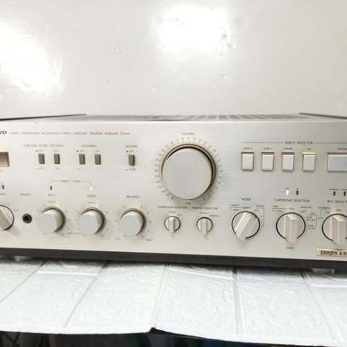 ONKYO Integra A-820RS