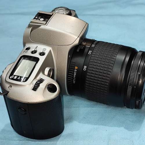 Canon EOS 500N + 28-80 EF