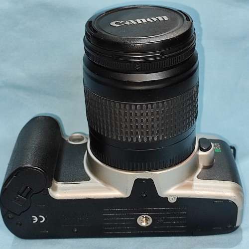 Canon EOS 500N + 28-80 EF