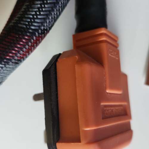 放DIY用正靚料插頭及純英制三腳插兼外國品牌電源線=$400