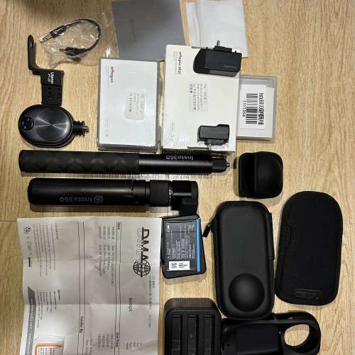 二乎Insta360 X3 運動相機 及 大量額外配件