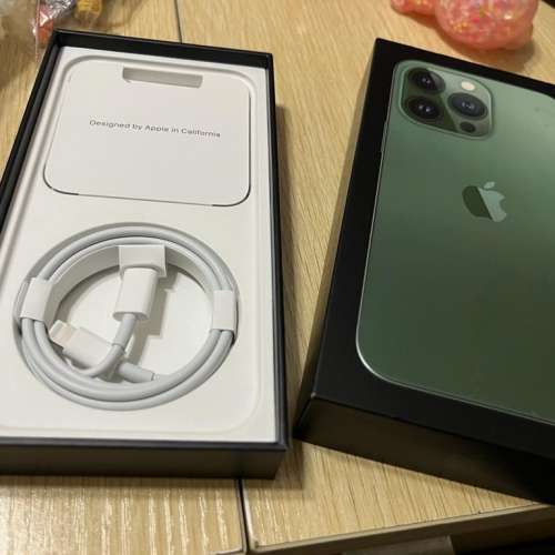 幾乎全新Iphone13 pro 新色綠零跌
