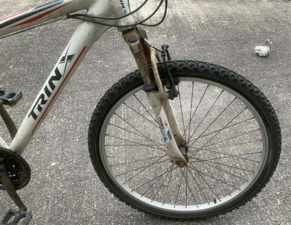二手TRINX M188V 26寸單車行得走得泊街, 代步單車, 現零件單車出售(請