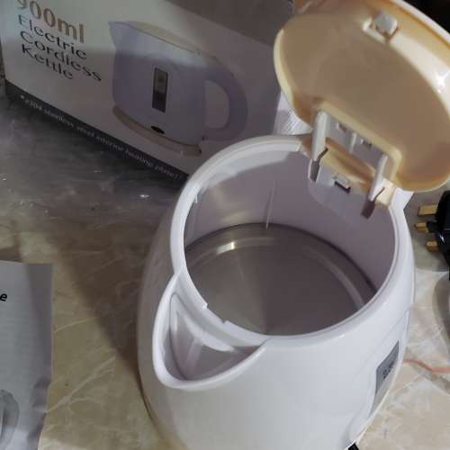 億世家900mI全新快速電熱水壺