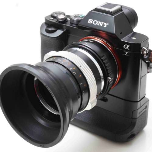 西德蔡司牛眼獨眼龍 Zeiss Ikon Contarex (B56) 50-135mm 金屬及橡膠遮光罩