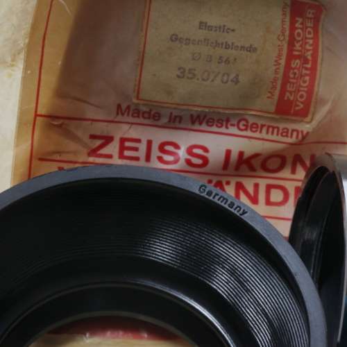 西德蔡司牛眼獨眼龍 Zeiss Ikon Contarex (B56) 50-135mm 金屬及橡膠遮光罩