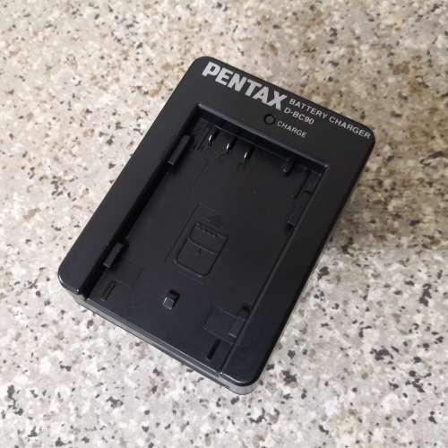 Pentax D-BC90 charger (For Pentax D-LI90 Battery)
