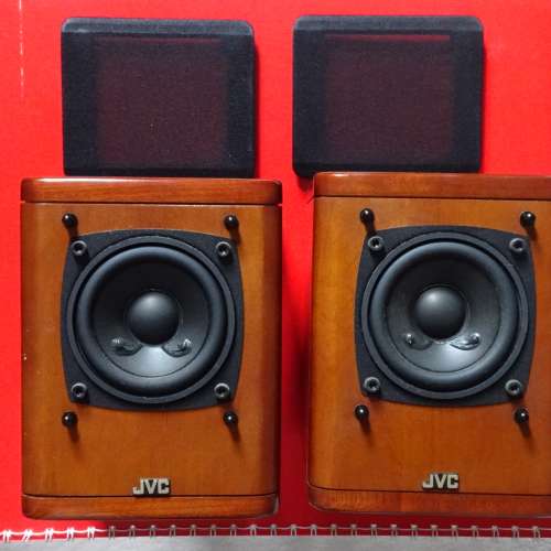 讓JVC-UX-2000 小型收音機- 實木喇叭 音響套裝， (連原廠JVC 遙控器)