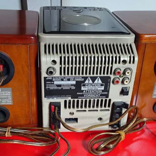 讓JVC-UX-2000 小型收音機- 實木喇叭 音響套裝， (連原廠JVC 遙控器)