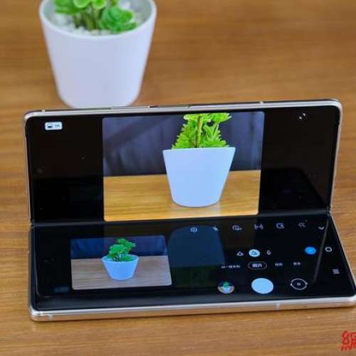 熱賣點 旺角店 三星 SAMSUNG 心系天下 W22 5G 折叠屏 5G 16＋512GB 雅瓷黑 / W2021...