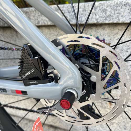 2023 新款 TWITTER R12 PRO 電變26速碟剎碳纖維公路車 送水架前後蛙燈