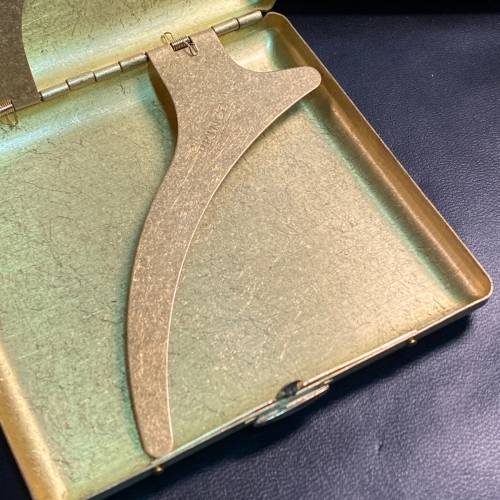 Prince 20支仿古銅色煙盒