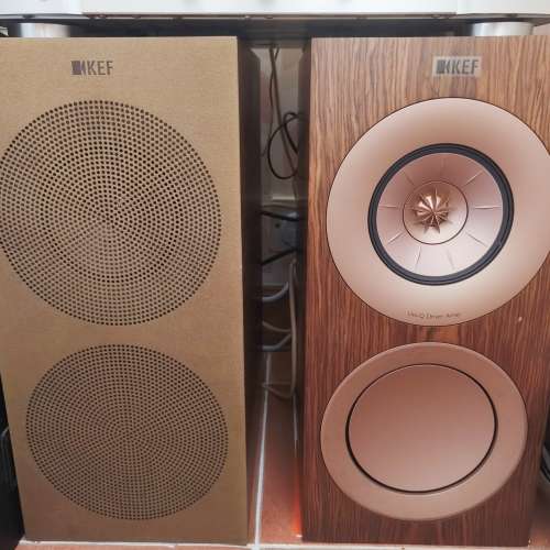 KEF R3