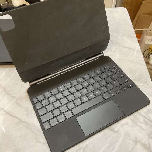 8成新 iPad Magic Keyboard 11&rdquo;