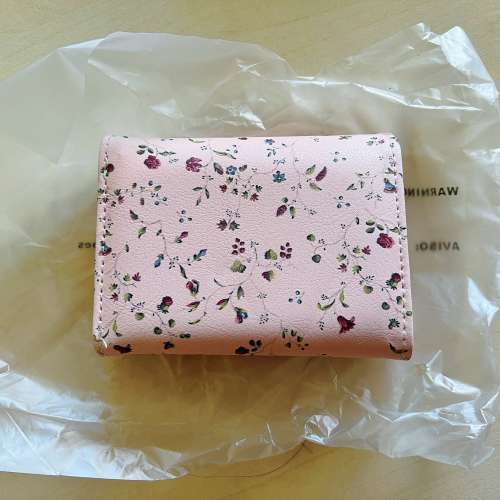 全新 Les Merveilleuses LADUREE 銀包