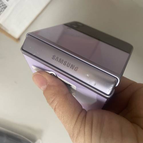 Samsung Galaxy Z Flip3 5G light dot 有小光點 有中文