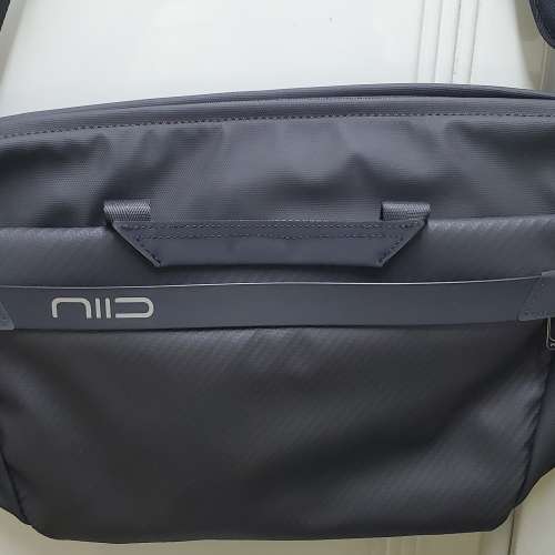 NIID Cache Hybrid Tech Sling and Duffle