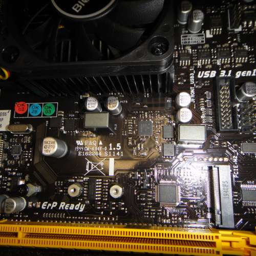 ( ITX) BIOSTAR A10N-8800E 底板連背板 支援DDR4 及M.2 正版 Window10Home